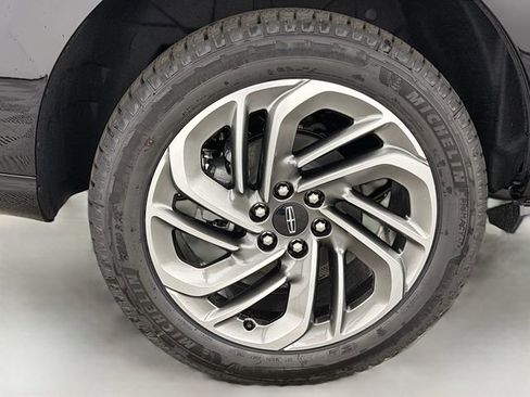 New 2026 Lincoln Navigator Reserve AWD/4WD image 36