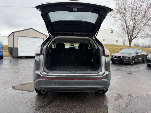 Used 2017 Ford Edge SE image 26