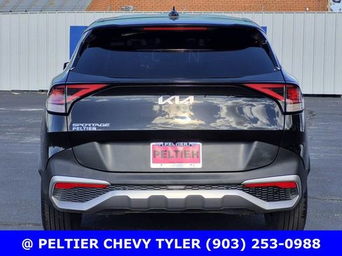 Used 2023 Kia Sportage LX FWD image 5