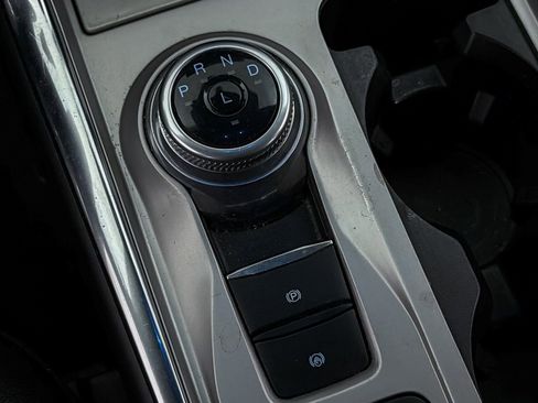 Used 2022 Ford Explorer Limited image 25