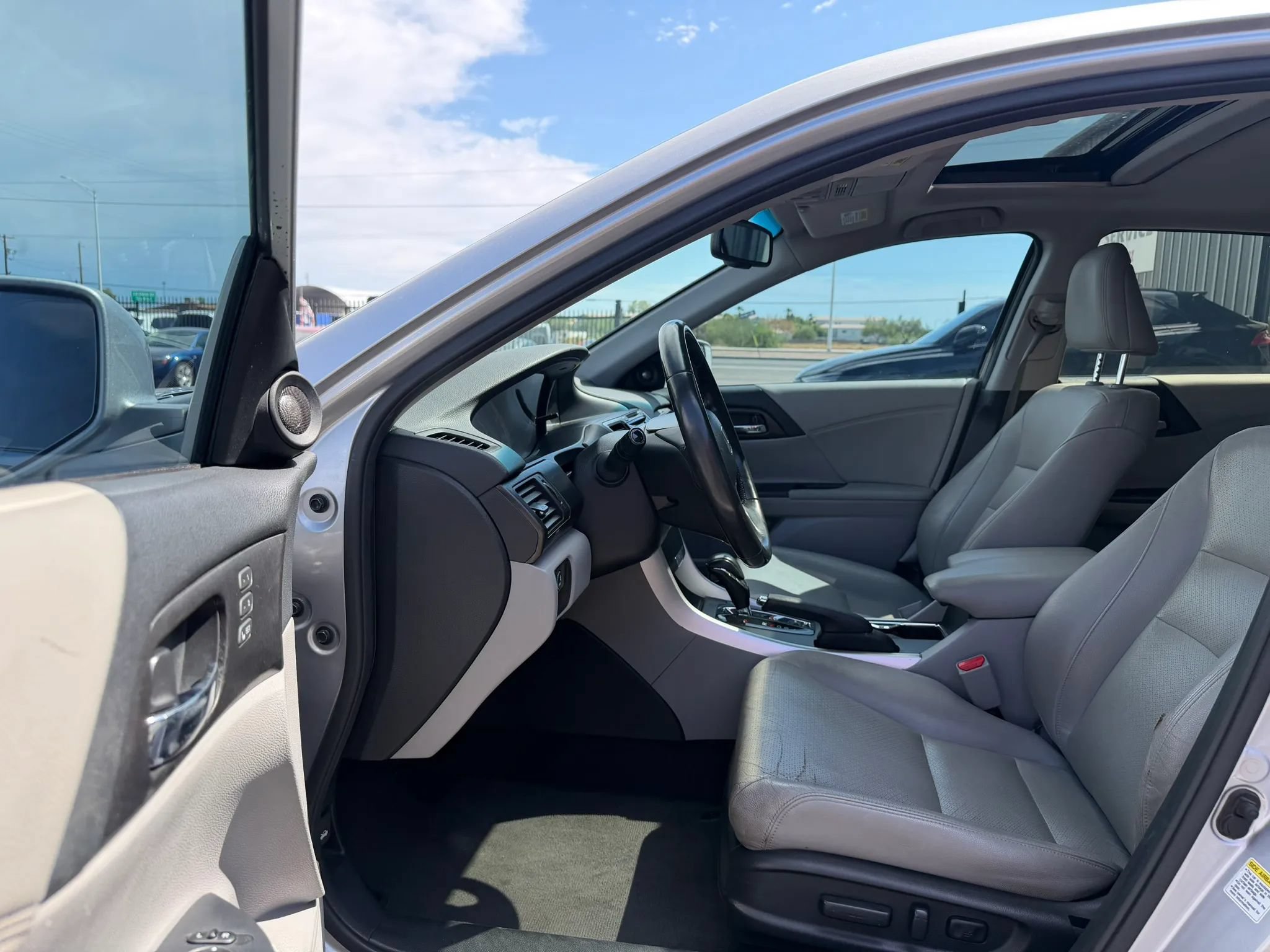 Used 2014 Honda Accord EX-L image 17