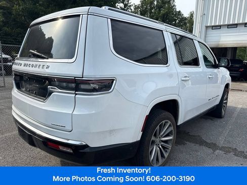 Used 2023 Jeep Grand Wagoneer Series II AWD/4WD image 4