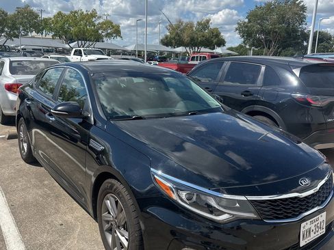 Used 2020 Kia Optima LX image 50