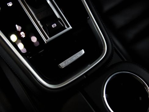 Used 2019 Porsche Panamera Turbo S image 36