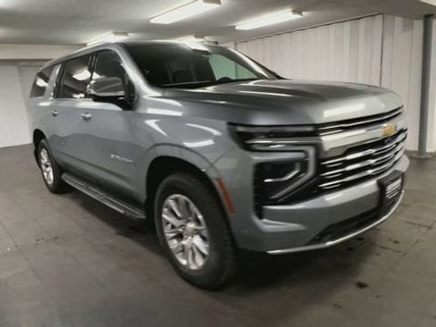 New 2025 Chevrolet Suburban Premier image 2