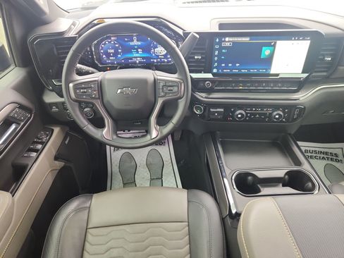 Used 2025 Chevrolet Silverado 2500 ZR2 image 37