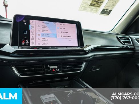 Used 2024 Volkswagen Atlas Cross Sport SE image 41