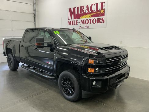 Used 2019 Chevrolet Silverado 2500 LTZ w/ Duramax Plus Package AWD/4WD image 1