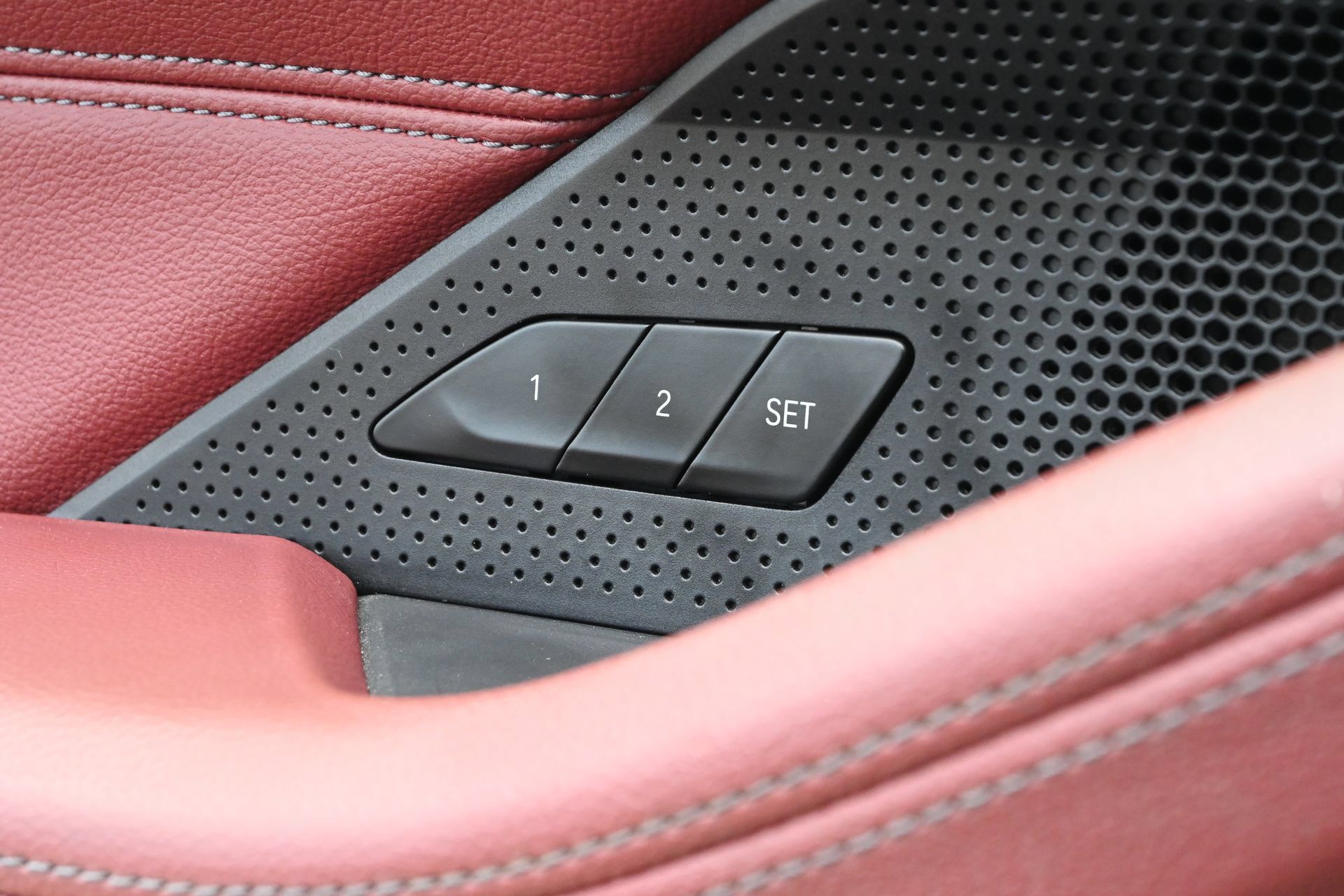 Used 2022 BMW 430i Coupe w/ M Sport Package RWD image 17