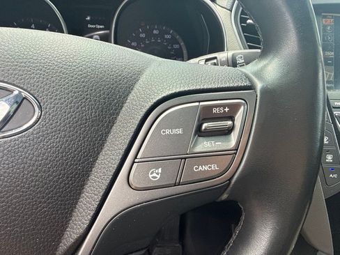 Used 2015 Hyundai Santa Fe Limited w/ Option Group 04 FWD image 21