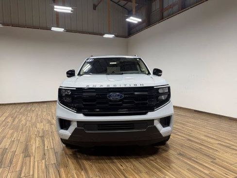 Certified 2025 Ford Expedition Max Active AWD/4WD image 3