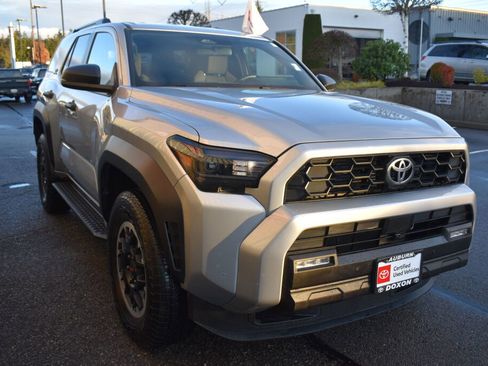 Certified 2025 Toyota 4Runner TRD Off-Road image 3