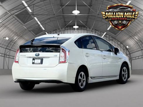 Used 2013 Toyota Prius Two FWD image 9
