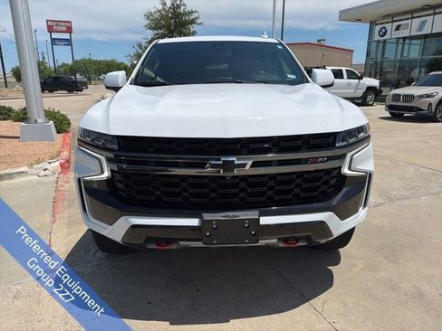 Used 2021 Chevrolet Tahoe Z71 w/ Luxury Package AWD/4WD image 2