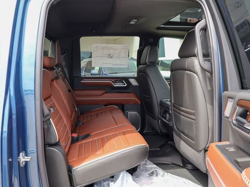 New 2026 GMC Sierra 3500 Denali Ultimate AWD/4WD image 35