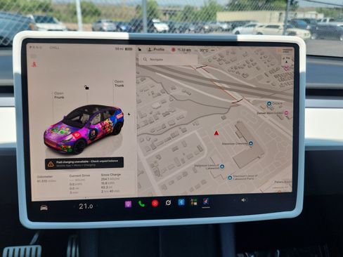 Used 2022 Tesla Model Y Performance AWD/4WD image 12