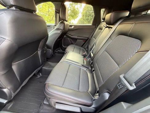 Used 2024 Ford Escape ST-Line w/ Tech Pack #1 AWD/4WD image 23