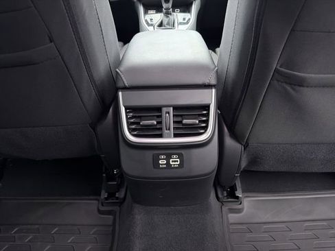 Used 2025 Subaru Outback Premium image 22