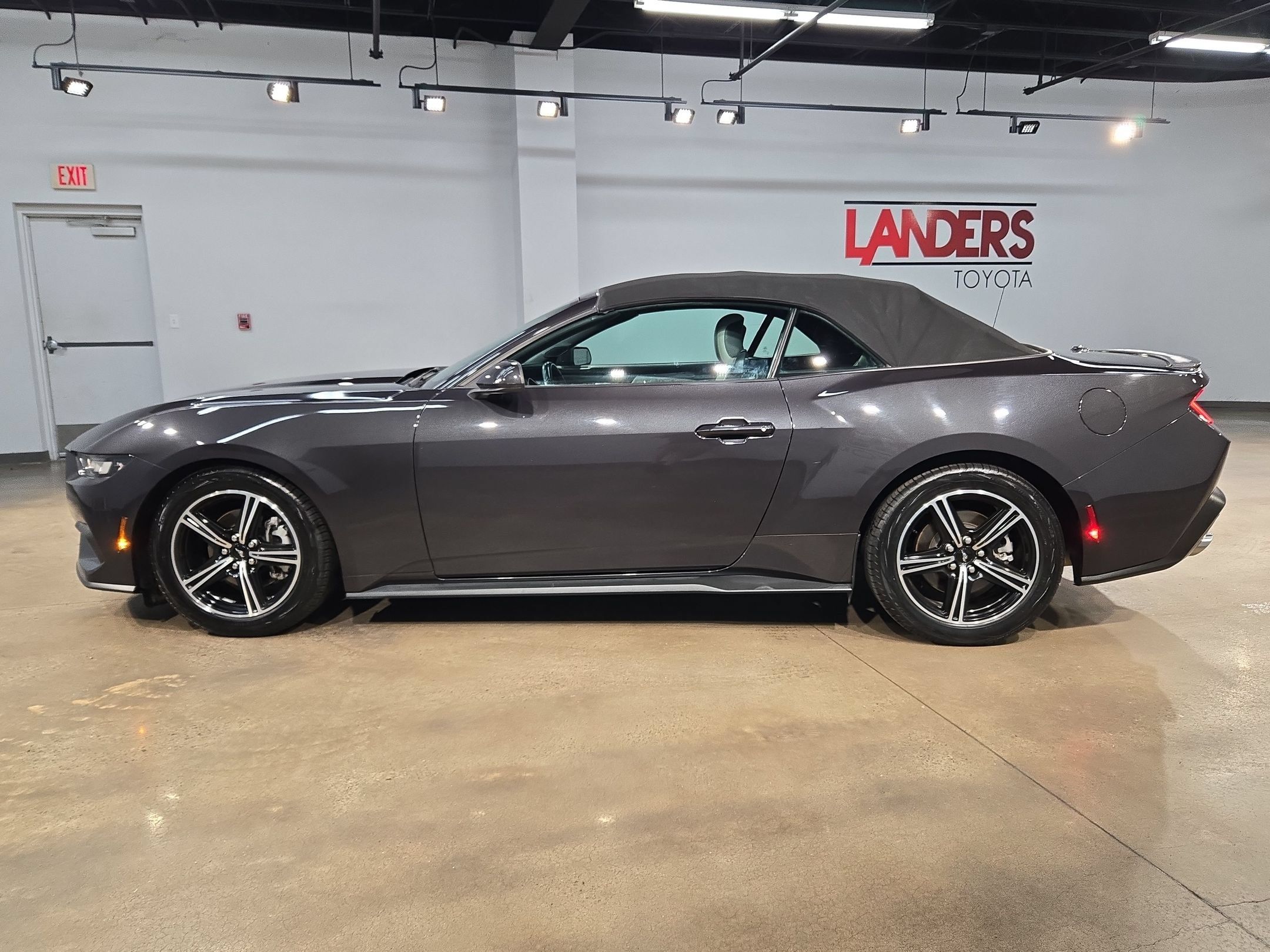 Used 2024 Ford Mustang Premium RWD image 4