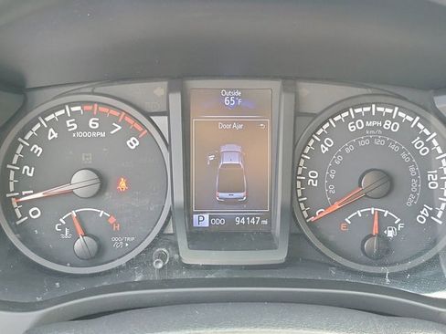 Used 2021 Toyota Tacoma SR image 32