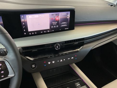 Used 2025 Nissan Murano SL w/ Cargo Package AWD/4WD image 14