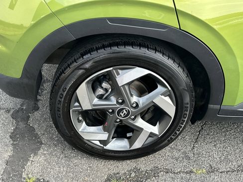 Used 2023 Hyundai Venue SEL w/ Cargo Package FWD image 19