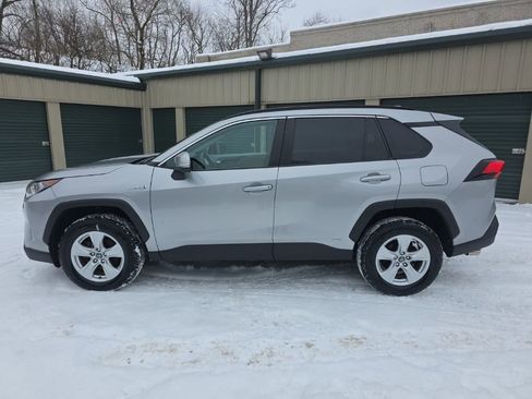 Certified 2021 Toyota RAV4 XLE w/ Convenience Package image 3