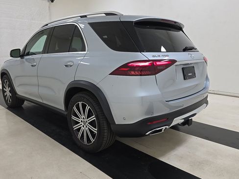 Used 2025 Mercedes-Benz GLE 450 4MATIC w/ Winter Package image 4