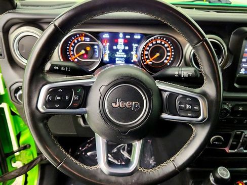 Used 2019 Jeep Wrangler Unlimited Sahara AWD/4WD image 14