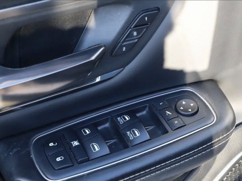 Used 2019 RAM 1500 Limited w/ Advanced Safety Group AWD/4WD image 12