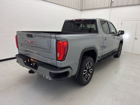 Used 2025 GMC Sierra 1500 AT4 w/ AT4 Premium Package AWD/4WD image 18