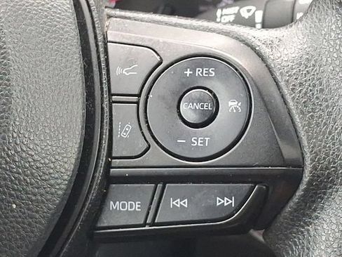Used 2022 Toyota RAV4 XLE w/ Convenience Package AWD/4WD image 18