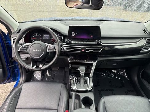 Certified 2023 Kia Seltos EX image 23