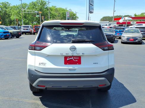 Used 2023 Nissan Rogue S AWD/4WD image 5