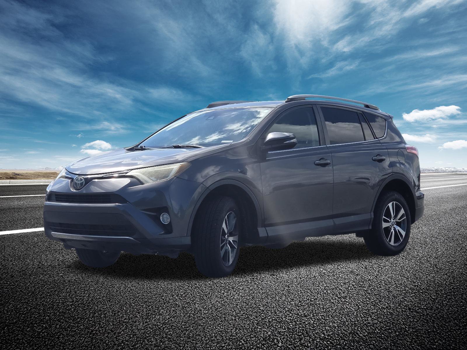 Used 2018 Toyota RAV4 XLE w/ Plus Extra Value Package FWD image 12