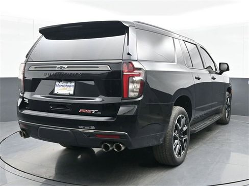Used 2022 Chevrolet Suburban RST w/ Sport Performance Package image 14