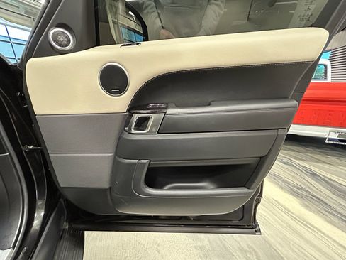 Used 2020 Land Rover Range Rover Sport HSE image 39