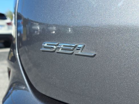 Used 2024 Ford Edge SEL image 9