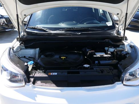 Used 2014 Kia Soul + image 31