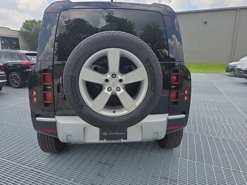 Used 2025 Land Rover Defender 90 S AWD/4WD image 4