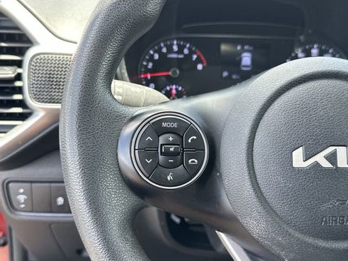 Used 2022 Kia Soul LX FWD image 36