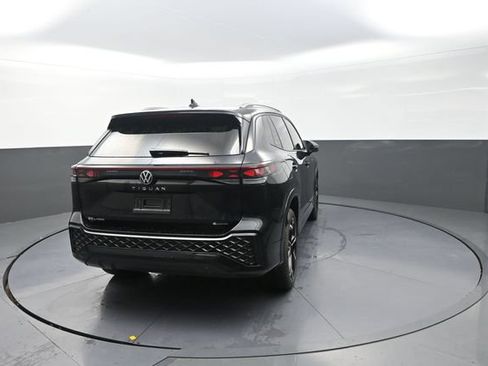 Used 2026 Volkswagen Tiguan SEL R-Line AWD/4WD image 59