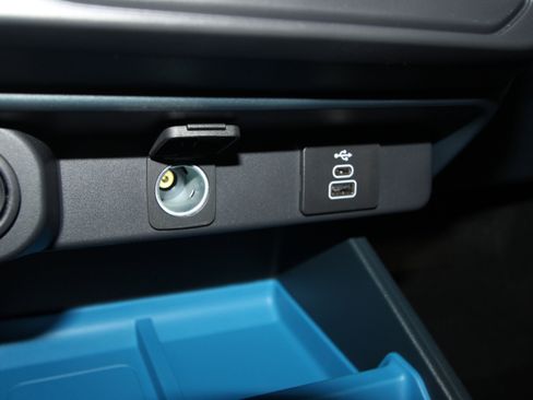 New 2025 Ford Maverick XLT w/ Equipment Group 301A image 15