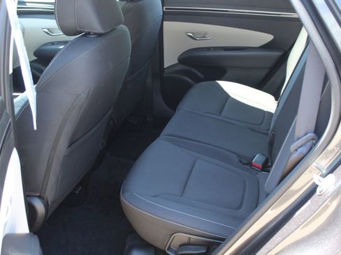 Used 2024 Hyundai Tucson SE AWD/4WD image 16