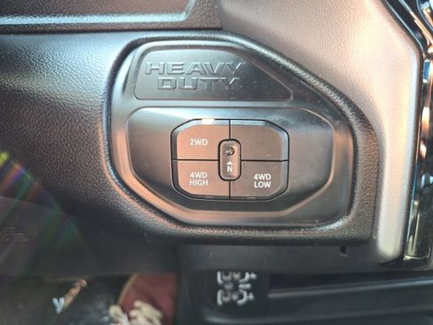 Used 2025 RAM 2500 Big Horn AWD/4WD image 18