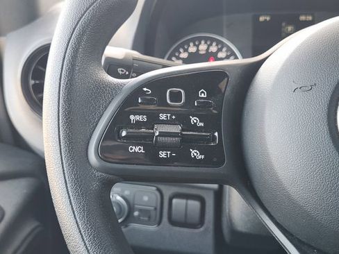 Used 2024 Mercedes-Benz Sprinter 2500 image 22