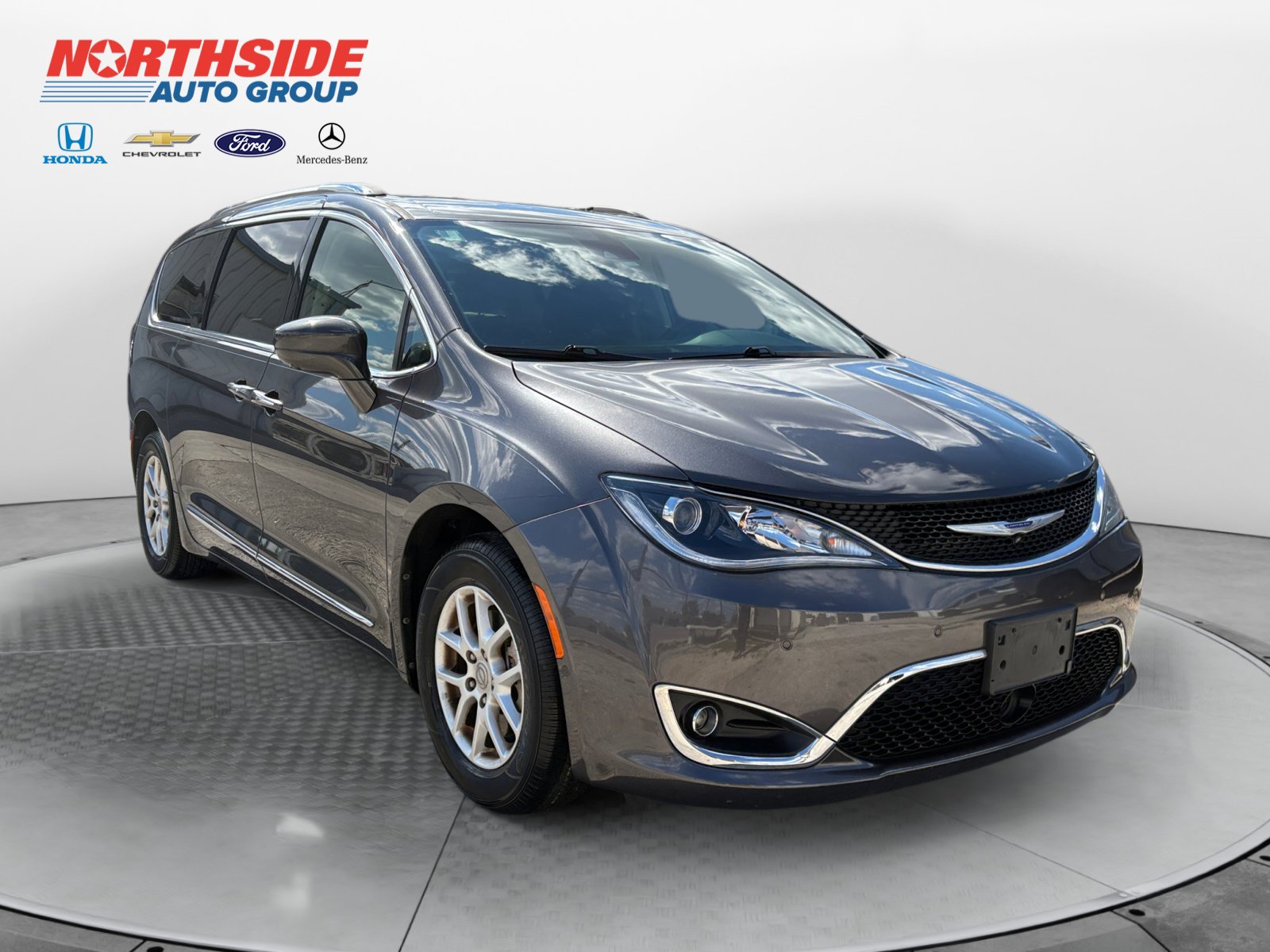 Used 2020 Chrysler Pacifica Touring-L w/ Advanced Safetytec Group FWD image 1