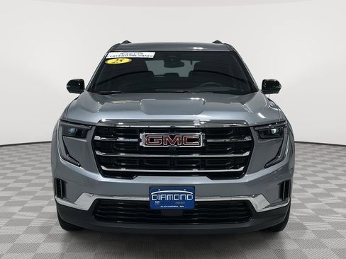 Used 2025 GMC Acadia Elevation image 8