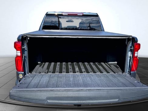 Used 2021 Chevrolet Silverado 1500 Custom Trail Boss AWD/4WD image 18