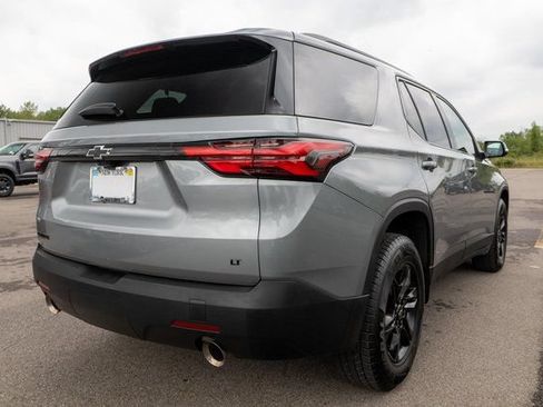 Used 2023 Chevrolet Traverse LT FWD image 5